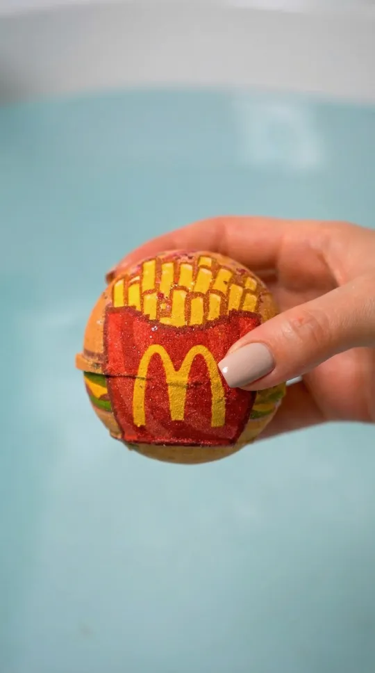 One-Click Themed Bath Bomb ASMR Video Creator - Enter the theme and generate a bath ball ASMR video with one click! cover image by Hailuo AI Video Generator